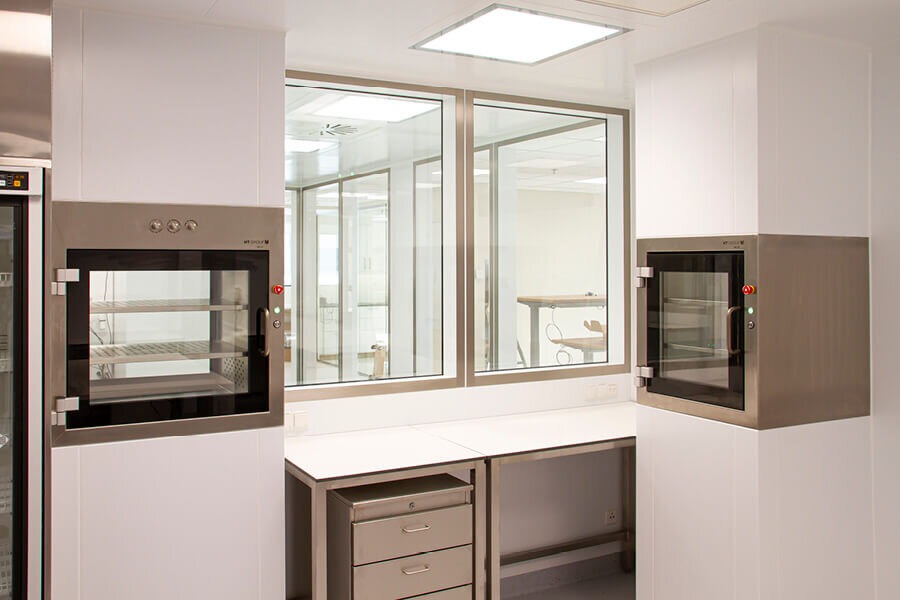 GMP cleanroom material sluices (5)