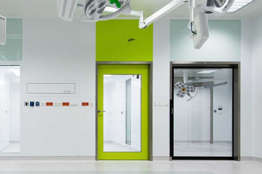 Hinged door systems (1)